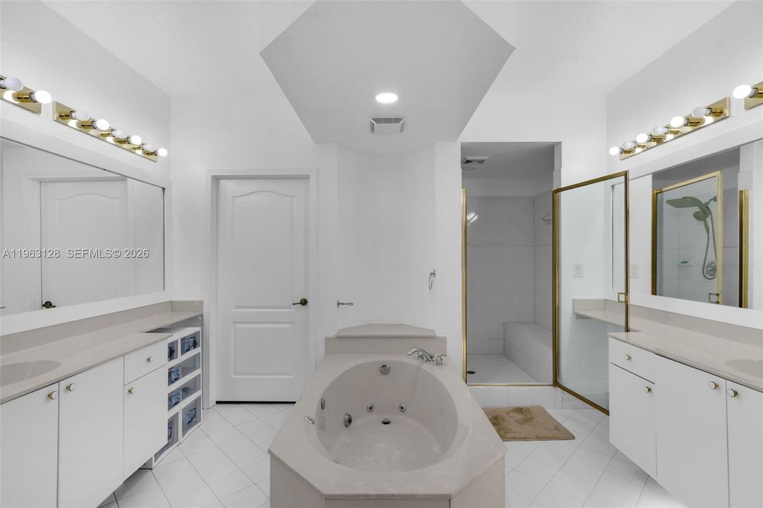 Недавно продано: $529,000 (3 спален, 2 ванн, 1710 Квадратных фут)