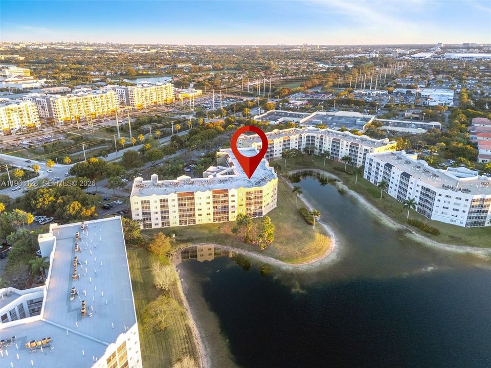 Недавно продано: $529,000 (3 спален, 2 ванн, 1710 Квадратных фут)