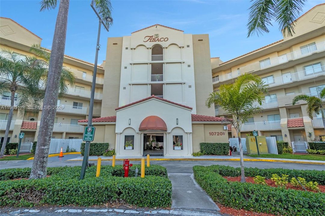 Недавно продано: $529,000 (3 спален, 2 ванн, 1710 Квадратных фут)