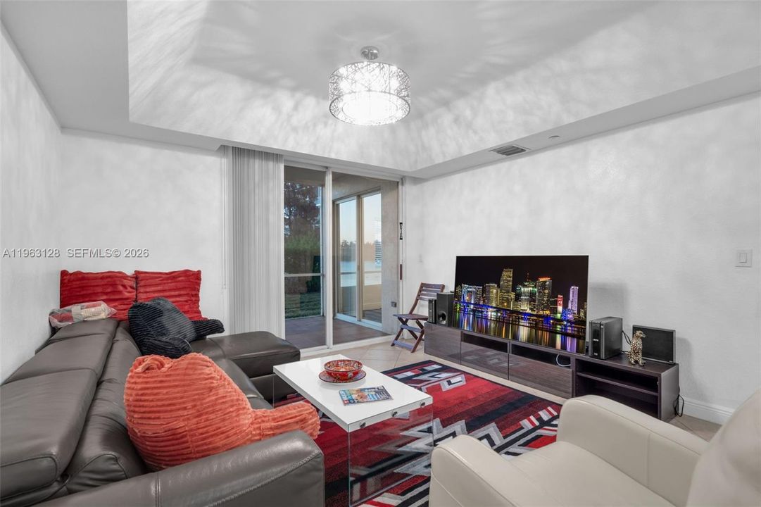 Недавно продано: $529,000 (3 спален, 2 ванн, 1710 Квадратных фут)