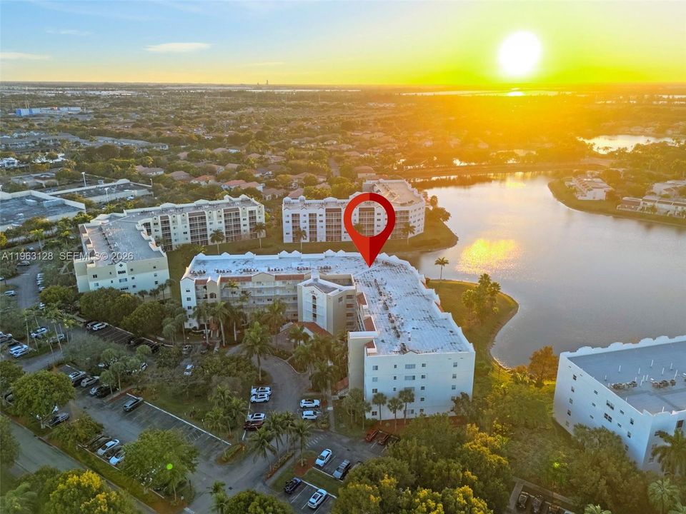 Недавно продано: $529,000 (3 спален, 2 ванн, 1710 Квадратных фут)