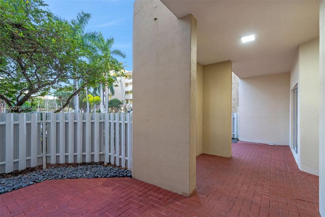 Недавно продано: $529,000 (3 спален, 2 ванн, 1710 Квадратных фут)