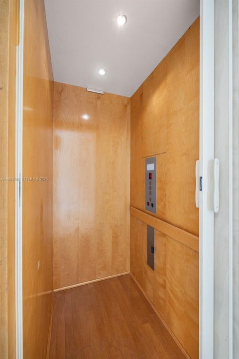 На продажу: $1,195,000 (3 спален, 3 ванн, 2502 Квадратных фут)