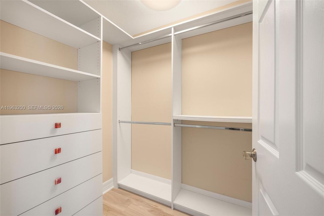 На продажу: $1,195,000 (3 спален, 3 ванн, 2502 Квадратных фут)