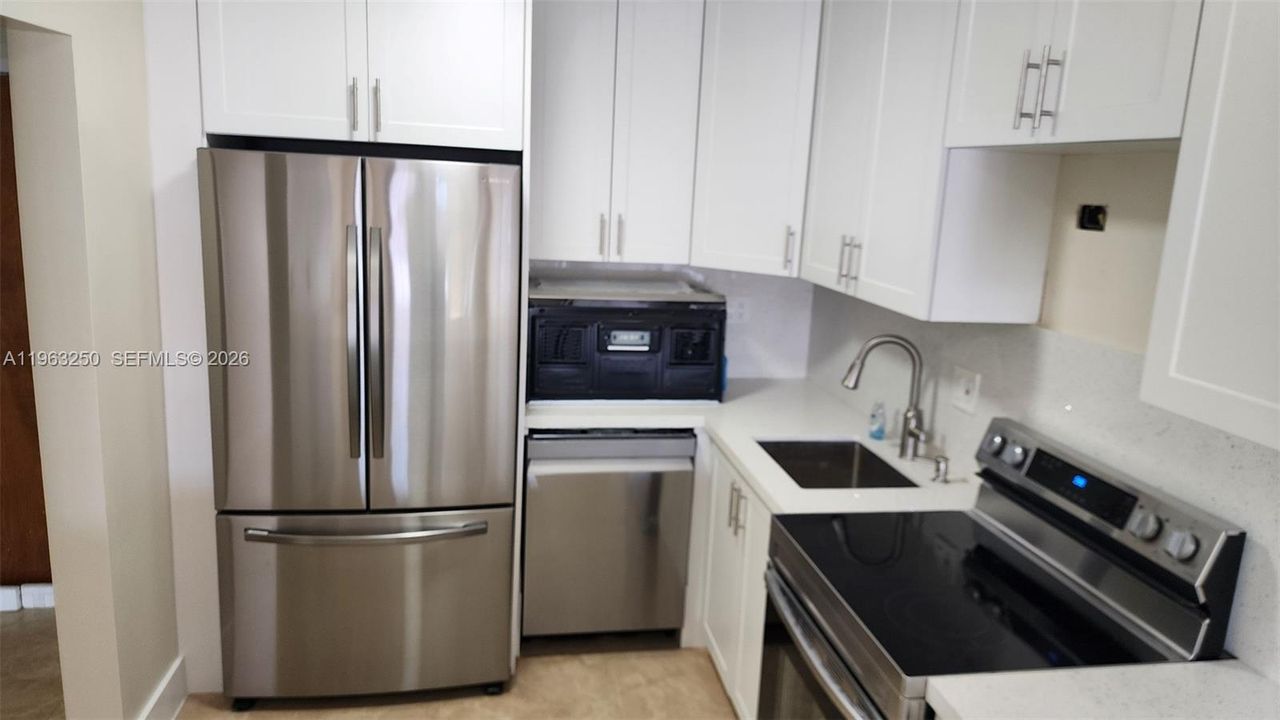 Recently Sold: $259,000 (1 beds, 1 baths, 730 Square Feet)