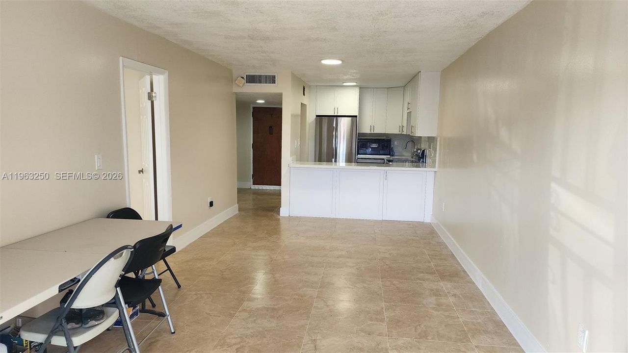 Recently Sold: $259,000 (1 beds, 1 baths, 730 Square Feet)