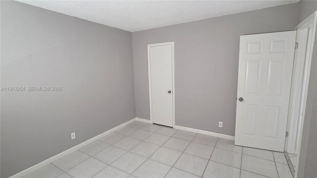 Recently Rented: $2,250 (2 beds, 2 baths, 975 Square Feet)