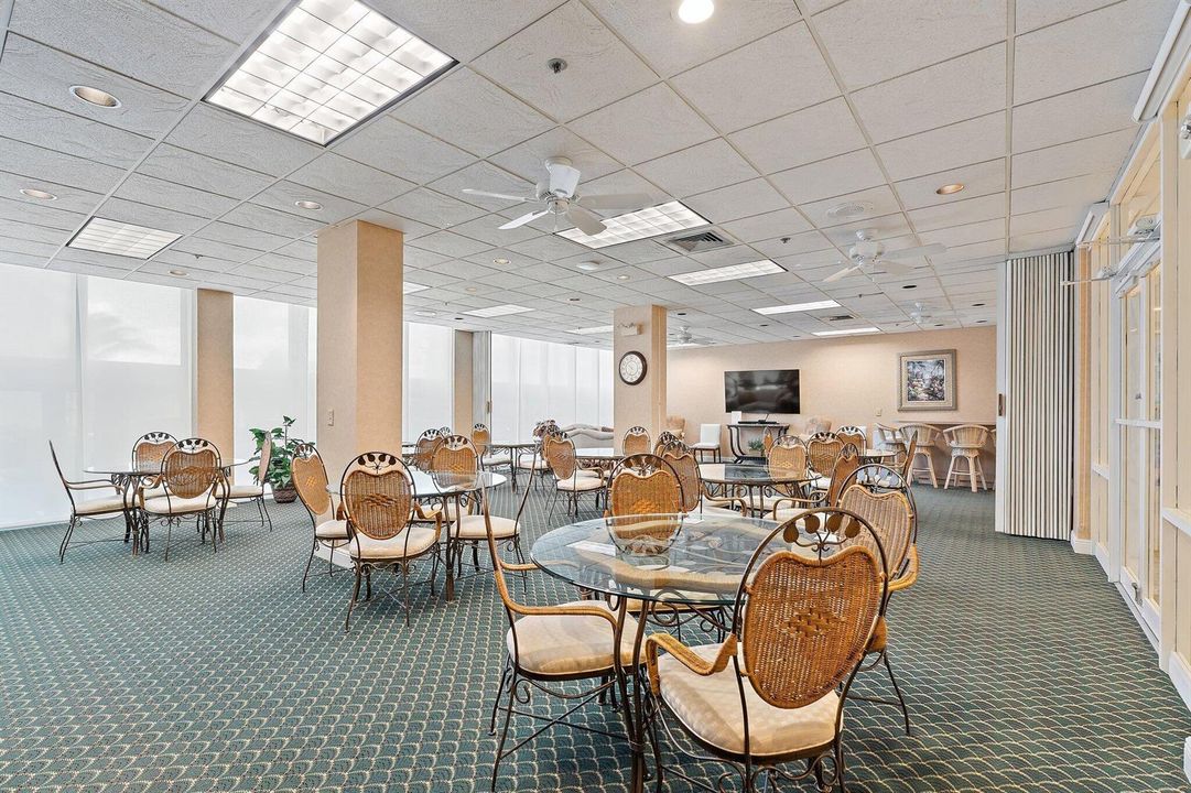 5440 N Ocean 907_Club Room