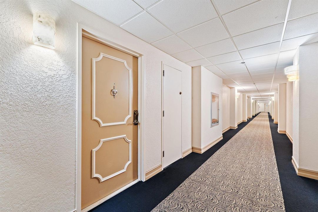 5440 N Ocean 907_Door