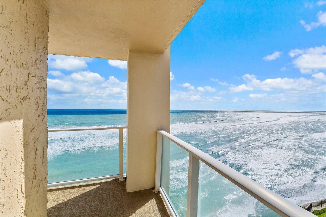 034-5440NOceanDr-907-NorthPalmBeach-SMAL