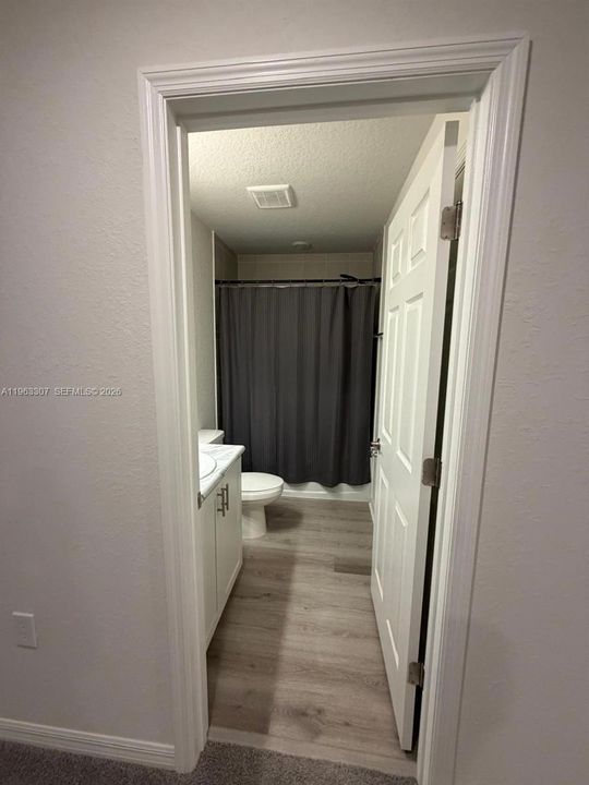 Recently Rented: $2,100 (3 beds, 2 baths, 0 Square Feet)