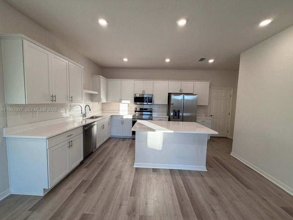 Recently Rented: $2,100 (3 beds, 2 baths, 0 Square Feet)