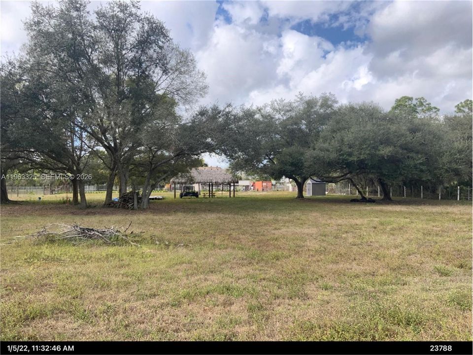 На продажу: $68,000 (1.25 acres)