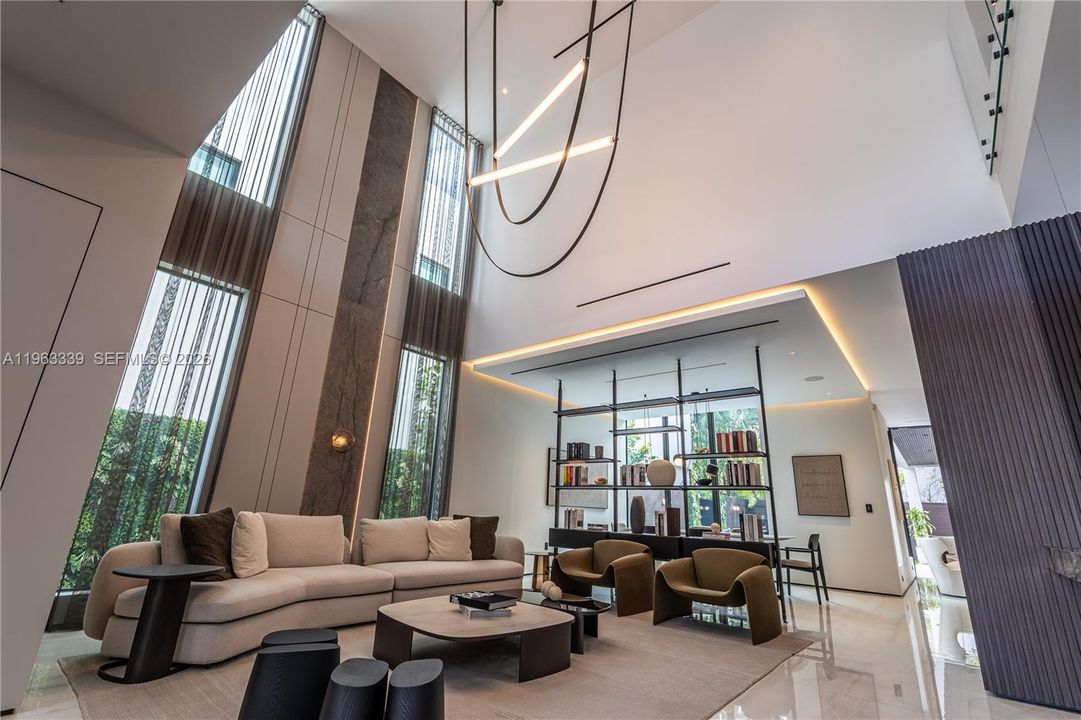 En Venta: $4,275,000 (5 camas, 5 baños, 4067 Pies cuadrados)