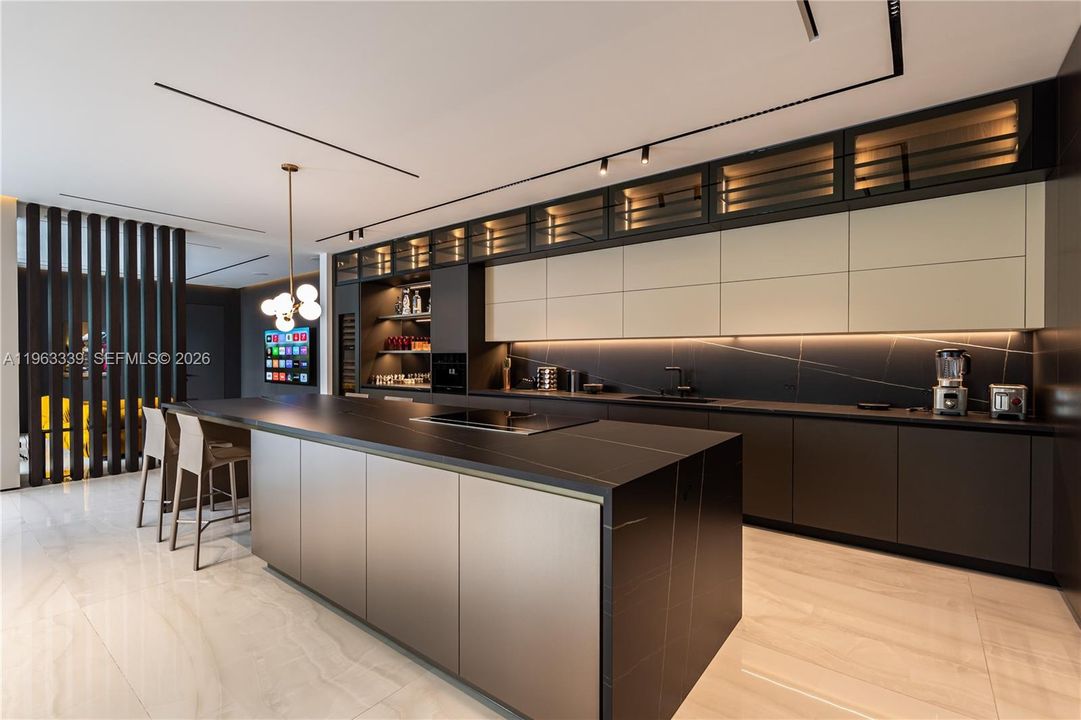 En Venta: $4,275,000 (5 camas, 5 baños, 4067 Pies cuadrados)