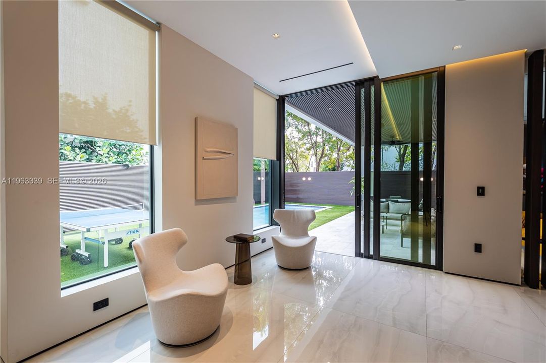 En Venta: $4,275,000 (5 camas, 5 baños, 4067 Pies cuadrados)