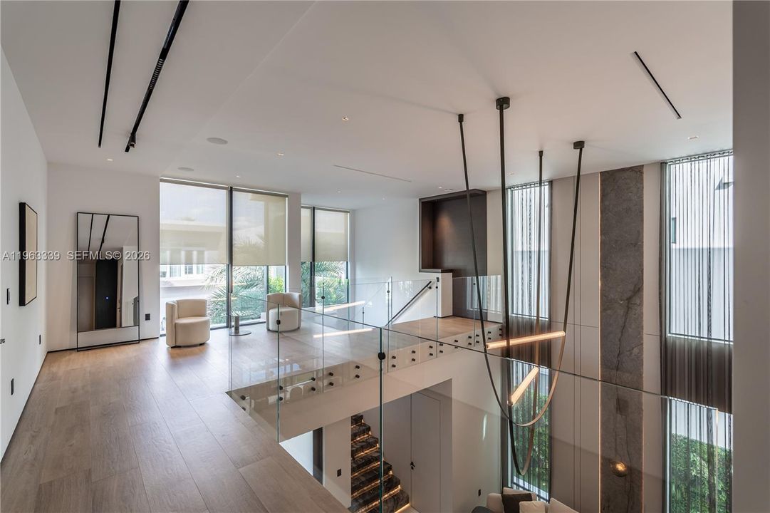 En Venta: $4,275,000 (5 camas, 5 baños, 4067 Pies cuadrados)