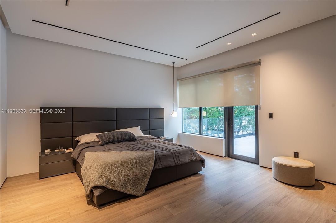 En Venta: $4,275,000 (5 camas, 5 baños, 4067 Pies cuadrados)