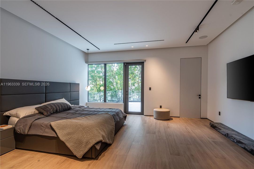 En Venta: $4,275,000 (5 camas, 5 baños, 4067 Pies cuadrados)