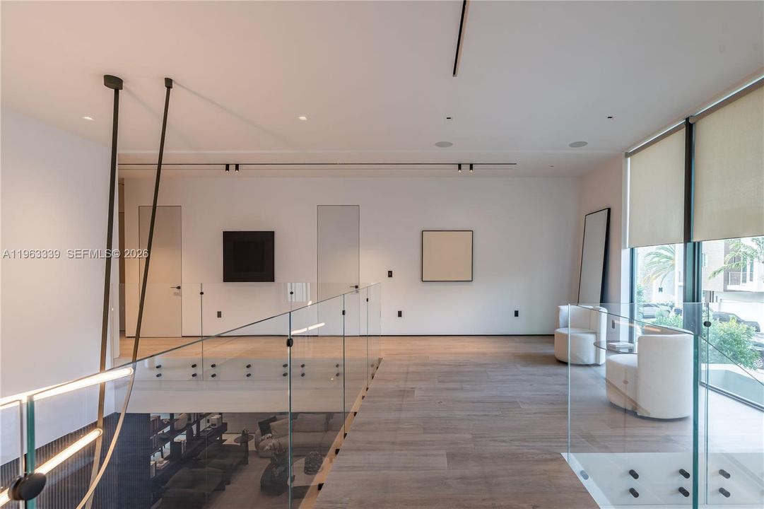 En Venta: $4,275,000 (5 camas, 5 baños, 4067 Pies cuadrados)
