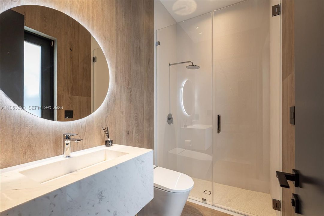 En Venta: $4,275,000 (5 camas, 5 baños, 4067 Pies cuadrados)
