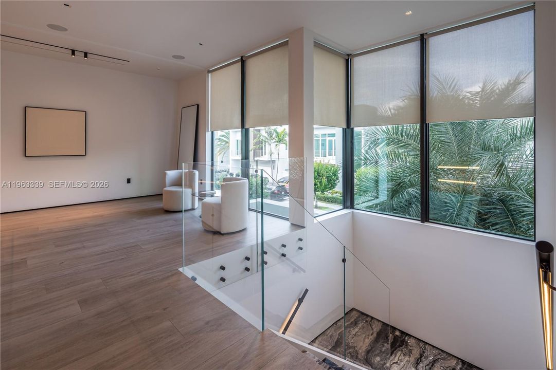 En Venta: $4,275,000 (5 camas, 5 baños, 4067 Pies cuadrados)