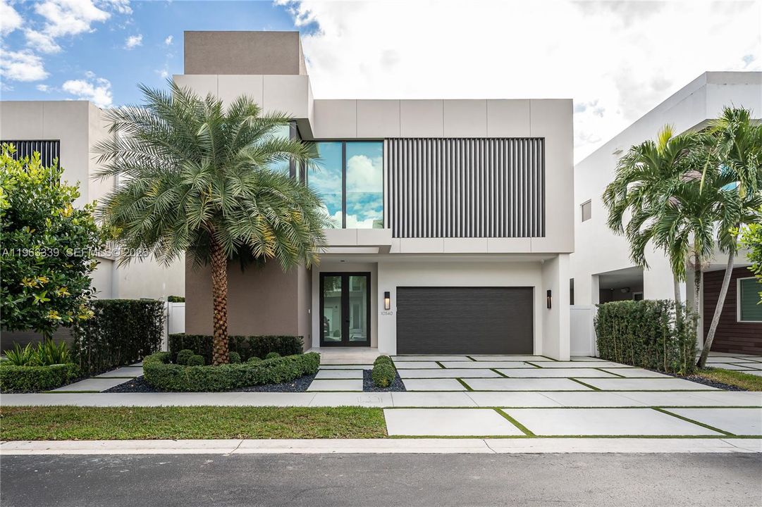 En Venta: $4,275,000 (5 camas, 5 baños, 4067 Pies cuadrados)