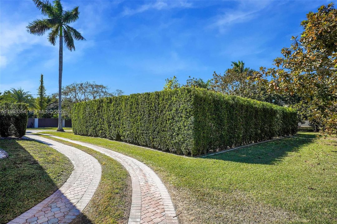 En Venta: $3,000,000 (7 camas, 6 baños, 4979 Pies cuadrados)