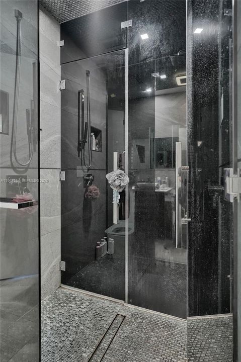 En Venta: $3,000,000 (7 camas, 6 baños, 4979 Pies cuadrados)