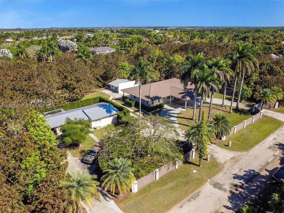En Venta: $3,000,000 (7 camas, 6 baños, 4979 Pies cuadrados)