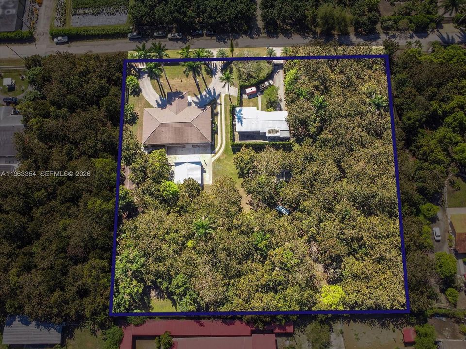 En Venta: $3,000,000 (7 camas, 6 baños, 4979 Pies cuadrados)