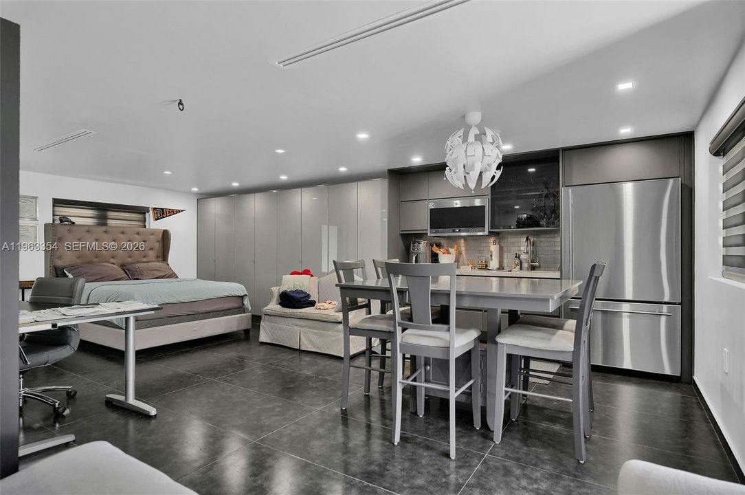 En Venta: $3,000,000 (7 camas, 6 baños, 4979 Pies cuadrados)