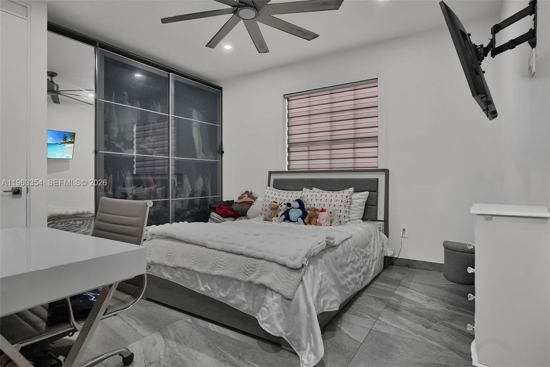 En Venta: $3,000,000 (7 camas, 6 baños, 4979 Pies cuadrados)