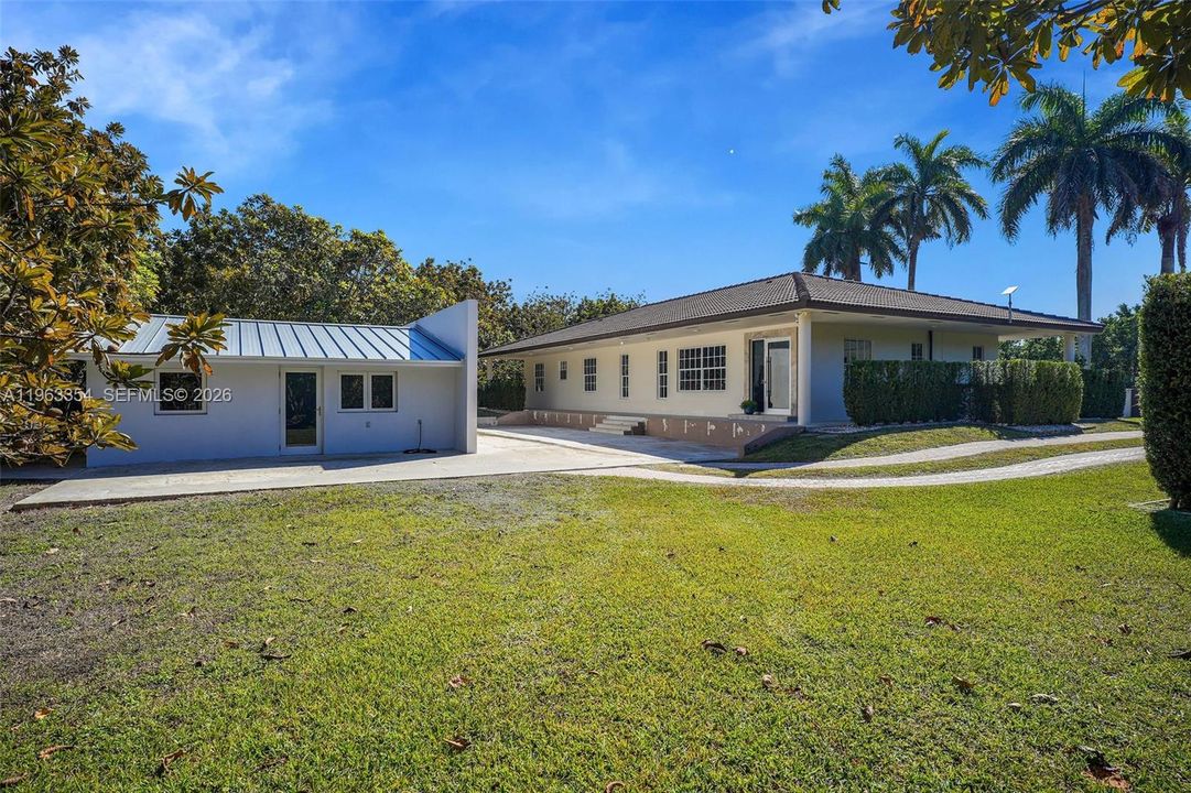 En Venta: $3,000,000 (7 camas, 6 baños, 4979 Pies cuadrados)
