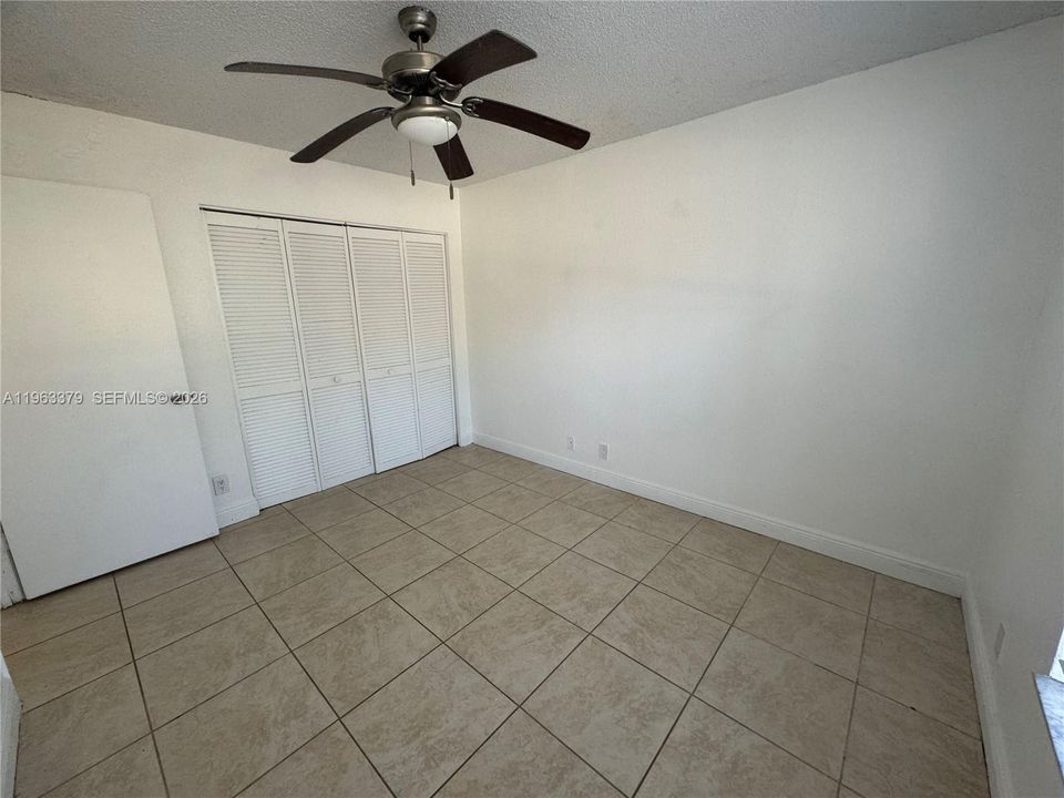 В аренду: $1,875 (2 спален, 2 ванн, 904 Квадратных фут)