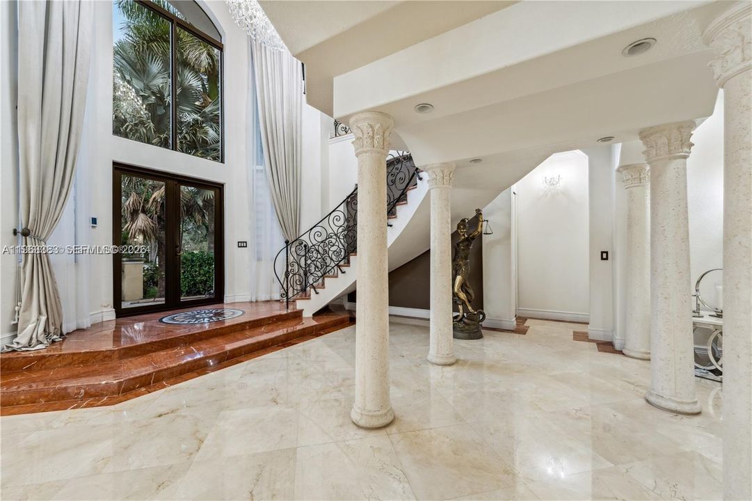 For Sale: $2,350,000 (4 beds, 4 baths, 3783 Square Feet)