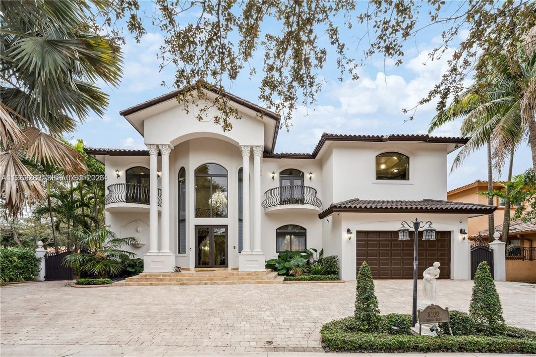 For Sale: $2,350,000 (4 beds, 4 baths, 3783 Square Feet)