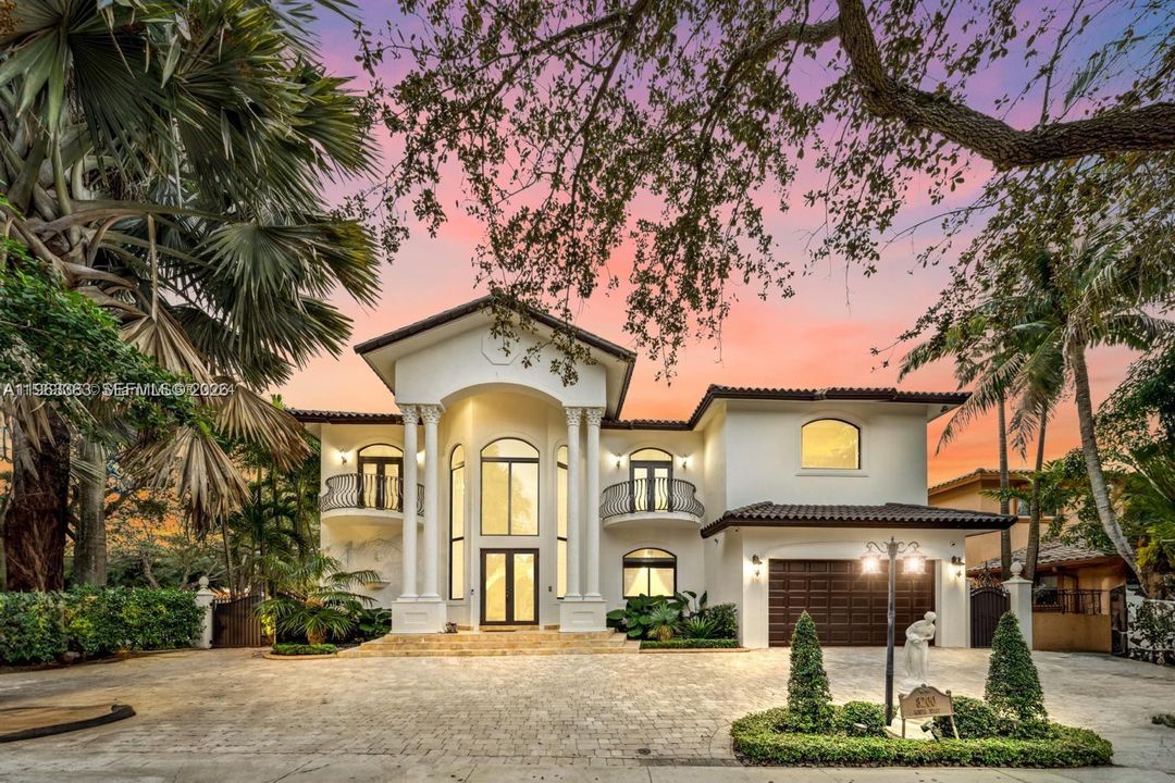 For Sale: $2,350,000 (4 beds, 4 baths, 3783 Square Feet)
