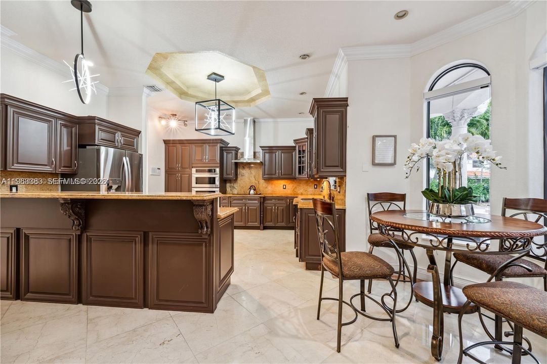 For Sale: $2,350,000 (4 beds, 4 baths, 3783 Square Feet)