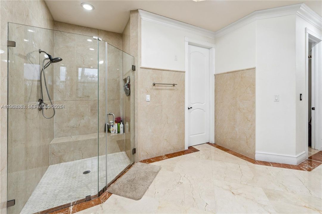 For Sale: $2,350,000 (4 beds, 4 baths, 3783 Square Feet)