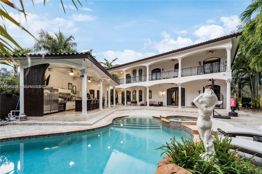For Sale: $2,350,000 (4 beds, 4 baths, 3783 Square Feet)