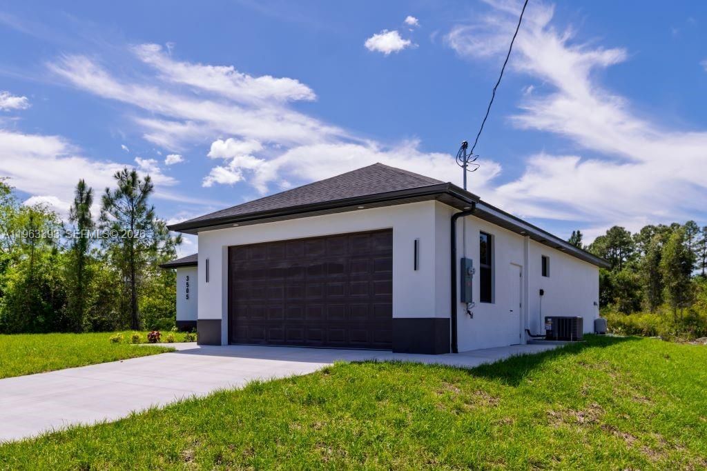 На продажу: $300,000 (3 спален, 3 ванн, 1354 Квадратных фут)