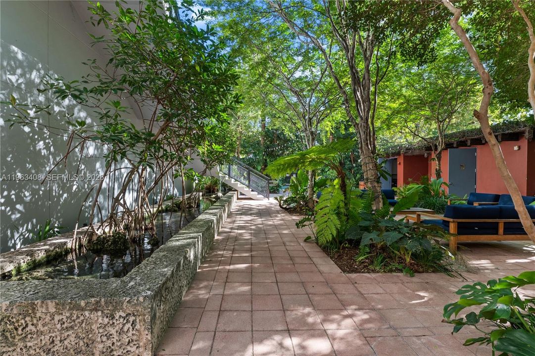 For Sale: $3,000,000 (2 beds, 2 baths, 3774 Square Feet)