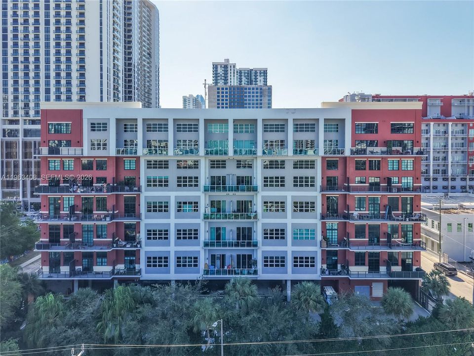 For Sale: $3,000,000 (2 beds, 2 baths, 3774 Square Feet)