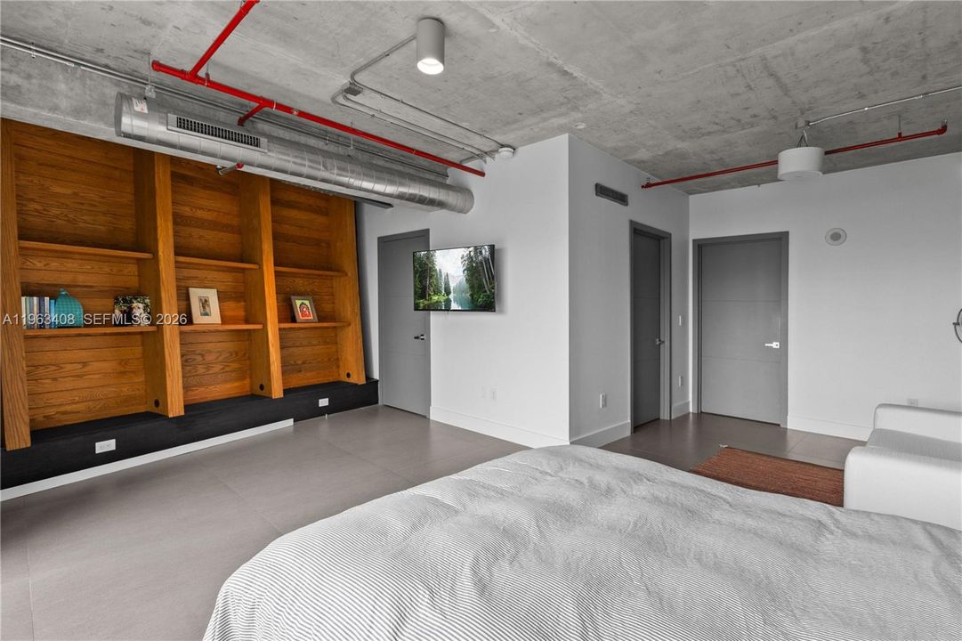 2nd bedroom-downstarirs