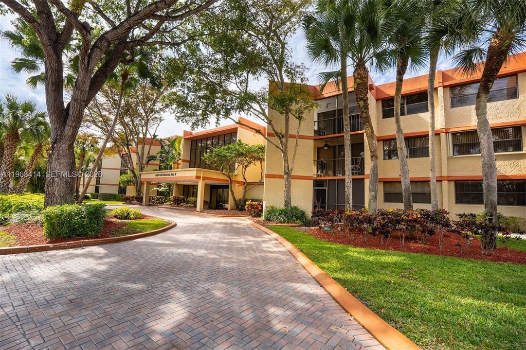 En Venta: $295,000 (2 camas, 2 baños, 1235 Pies cuadrados)