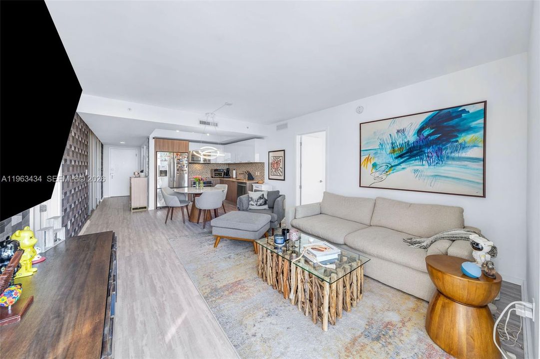 Vendido Recientemente: $440,000 (2 camas, 2 baños, 1052 Pies cuadrados)