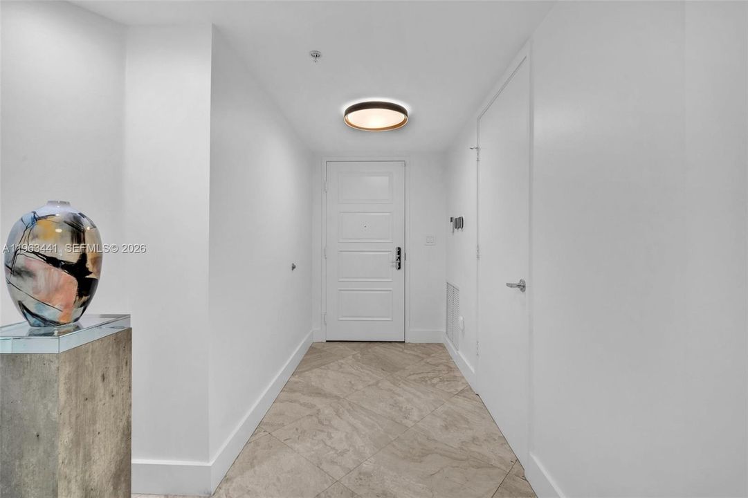 For Sale: $1,150,000 (4 beds, 4 baths, 2472 Square Feet)