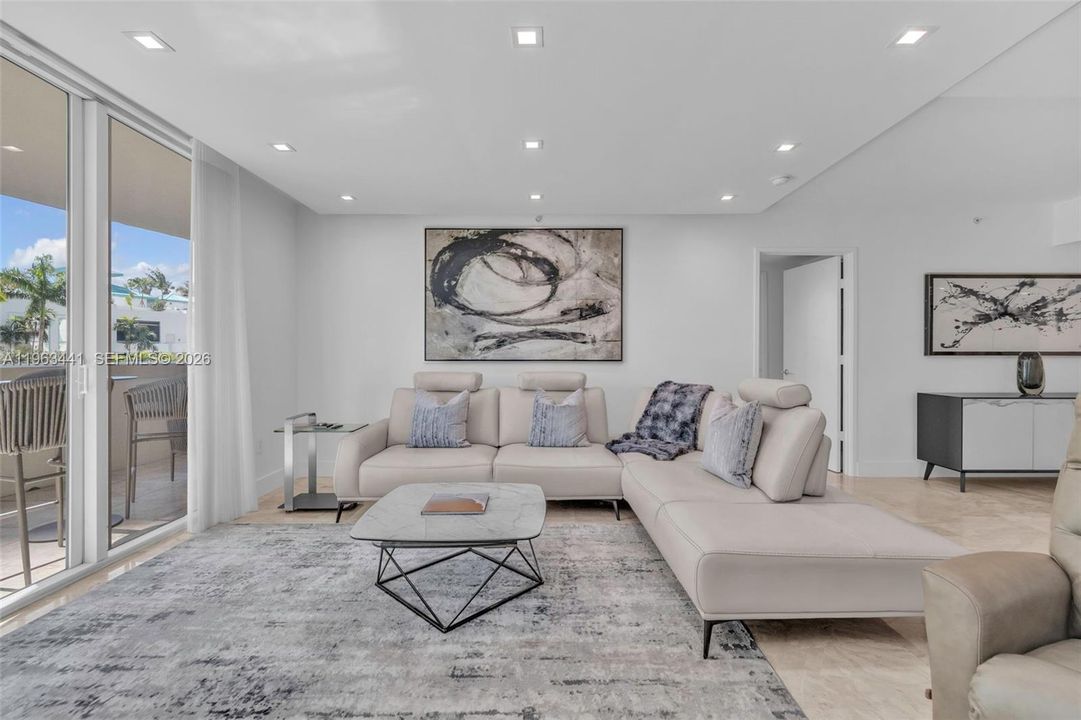 For Sale: $1,150,000 (4 beds, 4 baths, 2472 Square Feet)