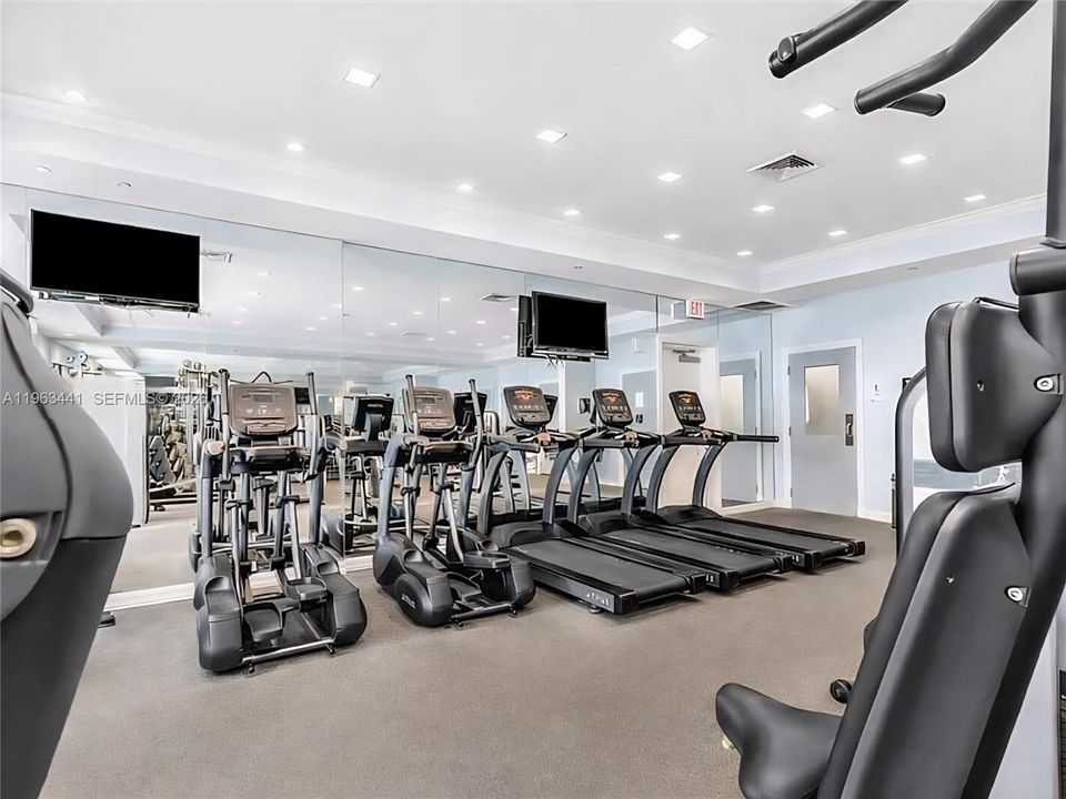 For Sale: $1,150,000 (4 beds, 4 baths, 2472 Square Feet)
